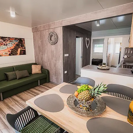 Premium Mobile Homes With Thermal Riviera Tickets Σπίτι διακοπών Catez ob Savi